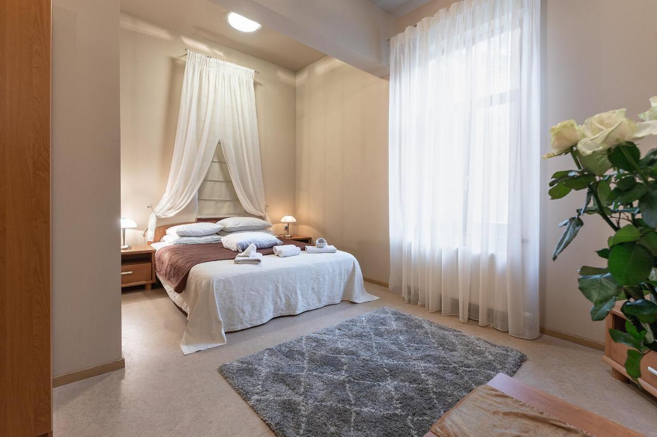 Room In Bb - Valensija - Suite For Two In Nice Hotel Jūrkalne Exterior foto